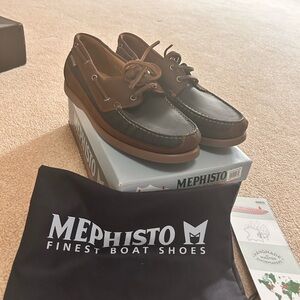 Mephisto Two-Tone Leather Boat Shoes